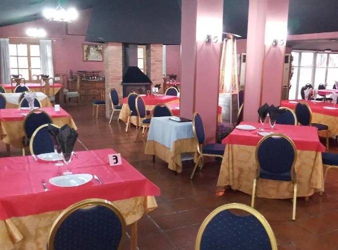 Hotel L'ermita Casa Ripo 3*