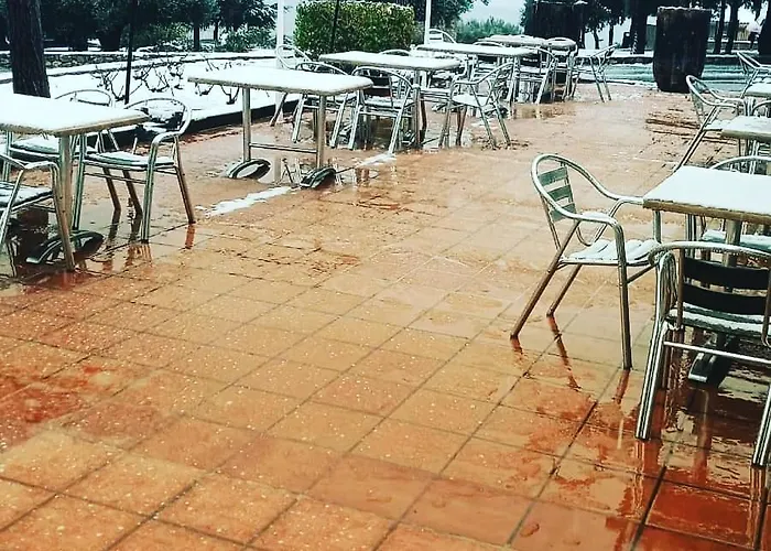Hotel L'ermita Casa Ripo